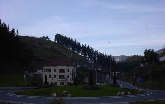 Rotonda_c3angel_g.jpg (22342 bytes)