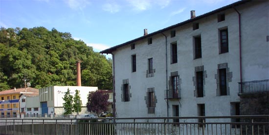 ambulatorio_g.jpg (39300 bytes)